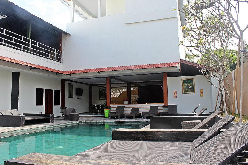 Hostel Mirah Legian (Bali) Exterior photo