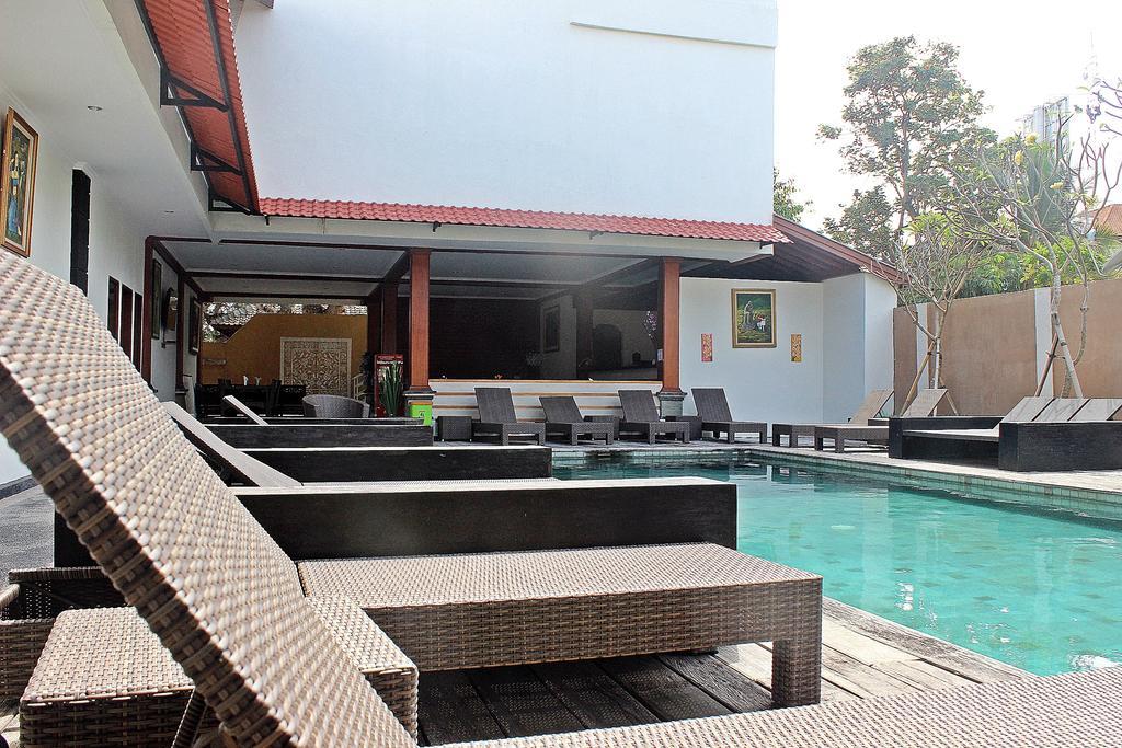 Hostel Mirah Legian (Bali) Exterior photo