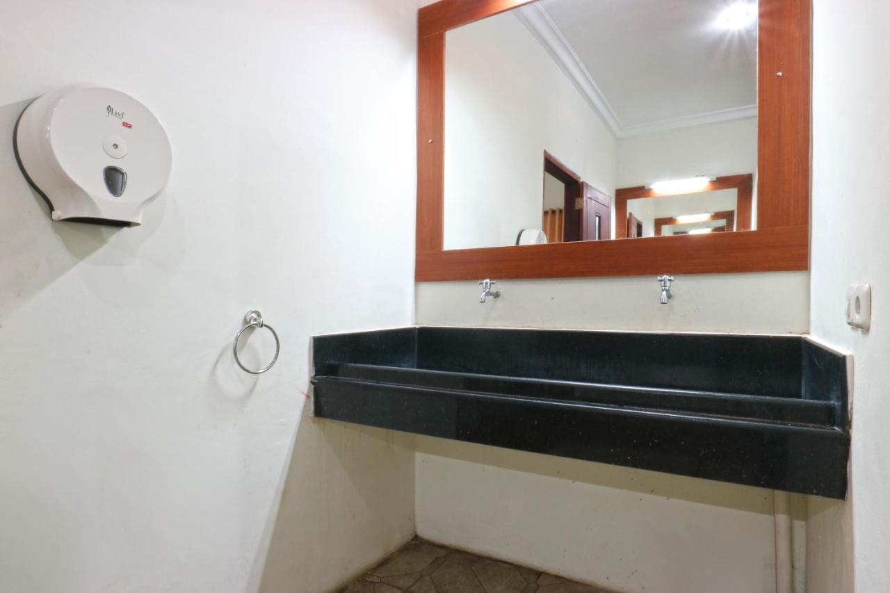 Hostel Mirah Legian (Bali) Exterior photo