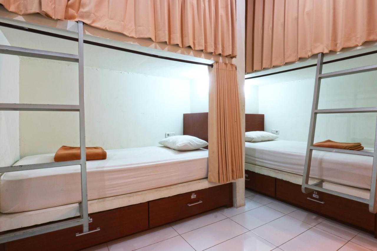 Hostel Mirah Legian (Bali) Exterior photo